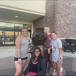 Meet your Posher, Lexi